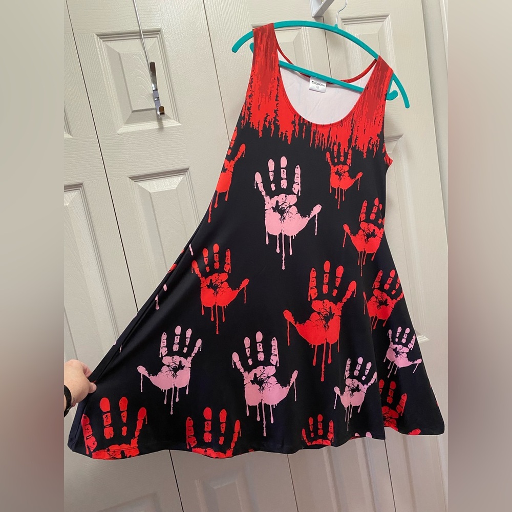 BLOODY HANDPRINT FIT & FLARE PARTY DRESS IN BLACK & RED LIKE NEW - Picture 5 of 9